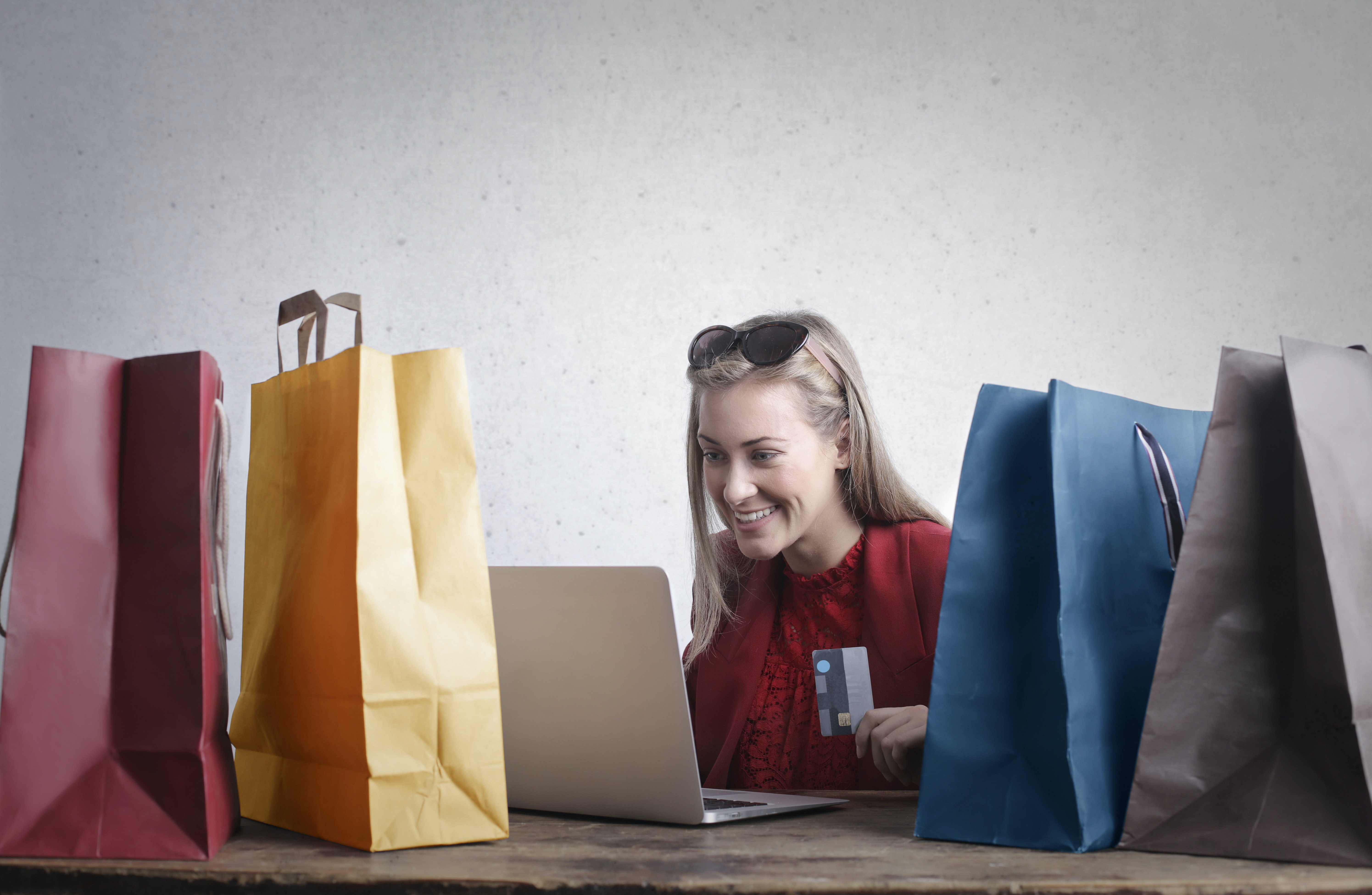 4 Tactics to Convert Online Window Shoppers Into Buyers | EasyStore