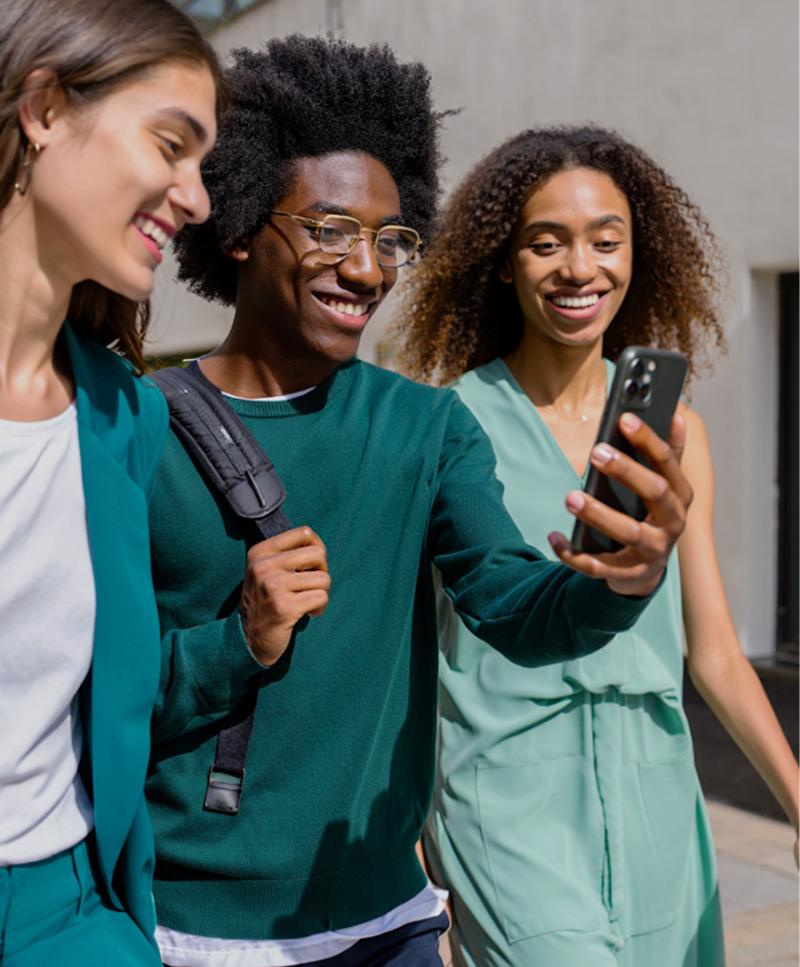 Engage customers the way &lt;br class=&#039;show-desktop&#039;&gt; they feel connected | EasyStore