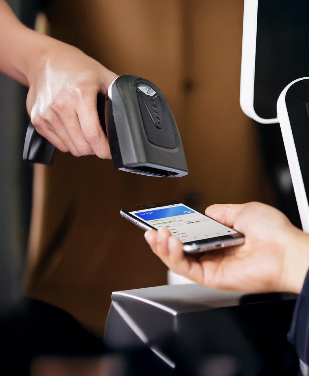 An app that connects in-store and online shopping | EasyStore